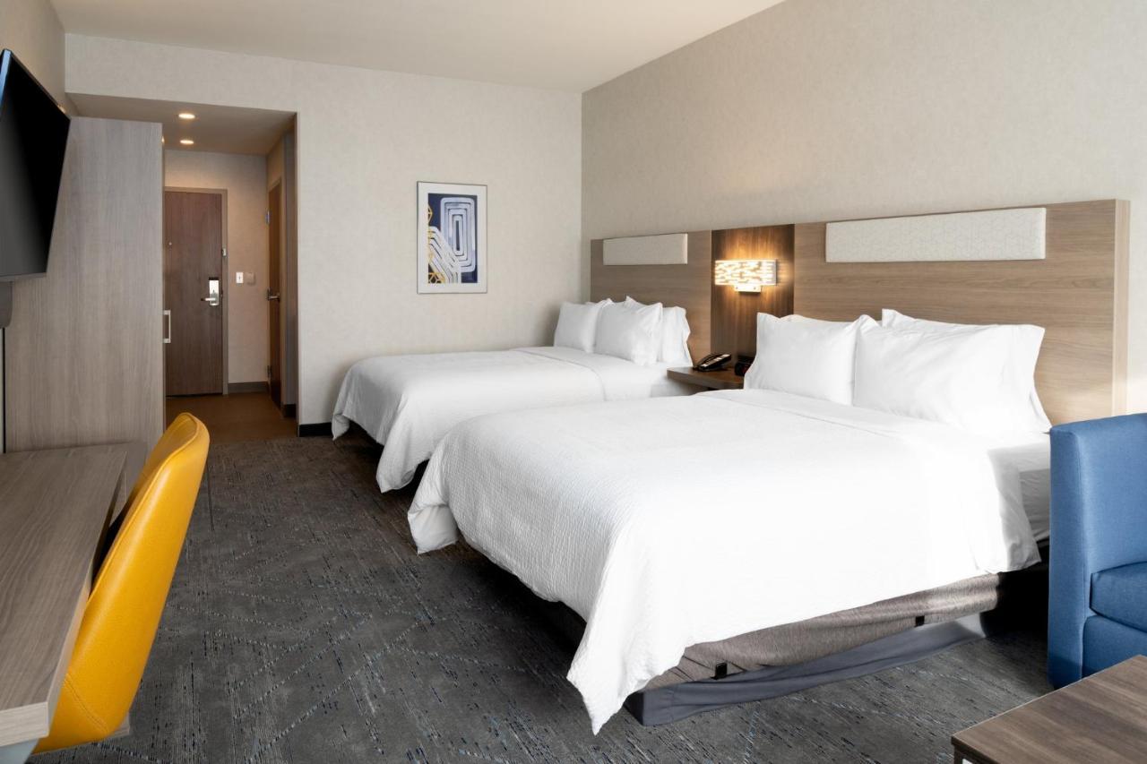 Holiday Inn Express & Suites - Hollister By Ihg Exterior photo