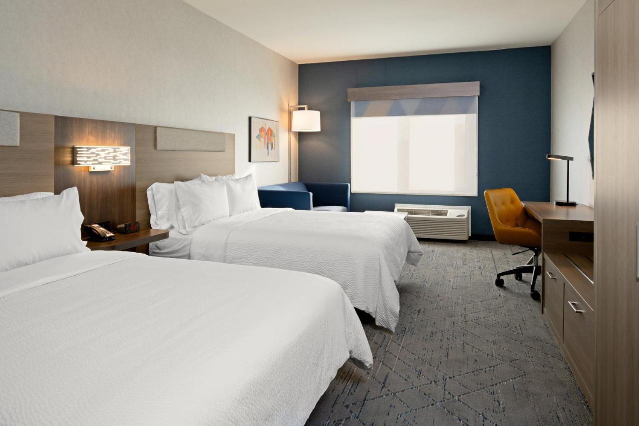 Holiday Inn Express & Suites - Hollister By Ihg Exterior photo